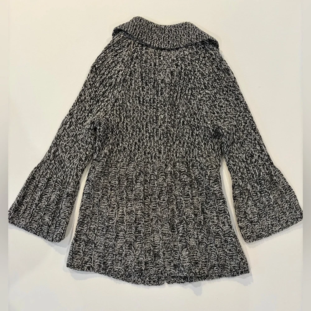 Ann Taylor Chunky Bell Sleeve Knit 98% Cotton Cardigan Black Gray White Stretchy - Picture 11 of 13